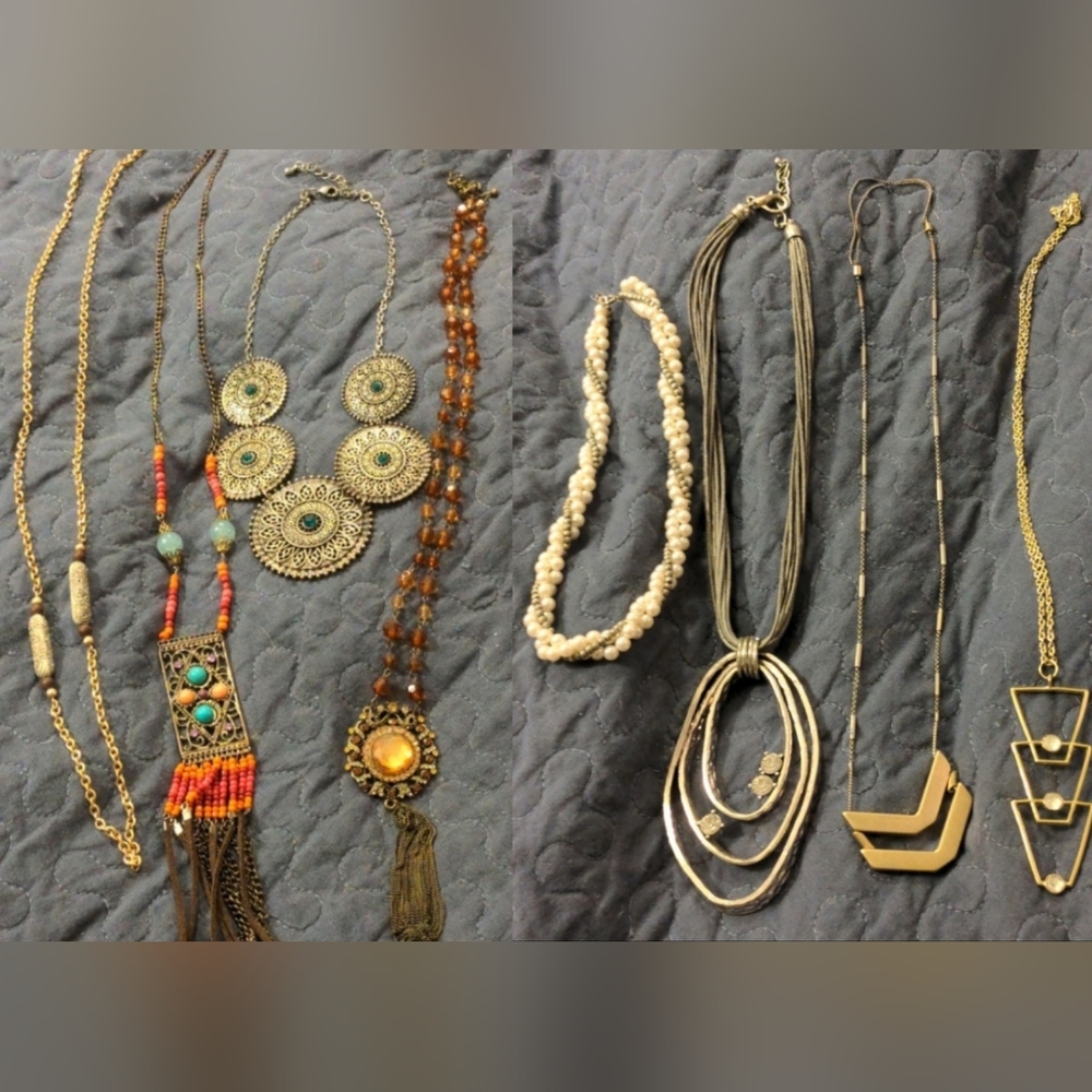 DONATED // Necklace lot of 8 - Picture 1 of 16